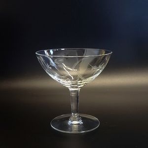 Elegant Vintage Cut Leaf Triple Etched Line Crystal Wine Glass, Vintage Wedding